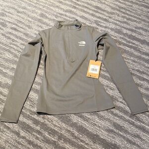 NWT THE NORTH FACE X SKIMS
REFINA LONG SLEEVE TOP in Gunmetal